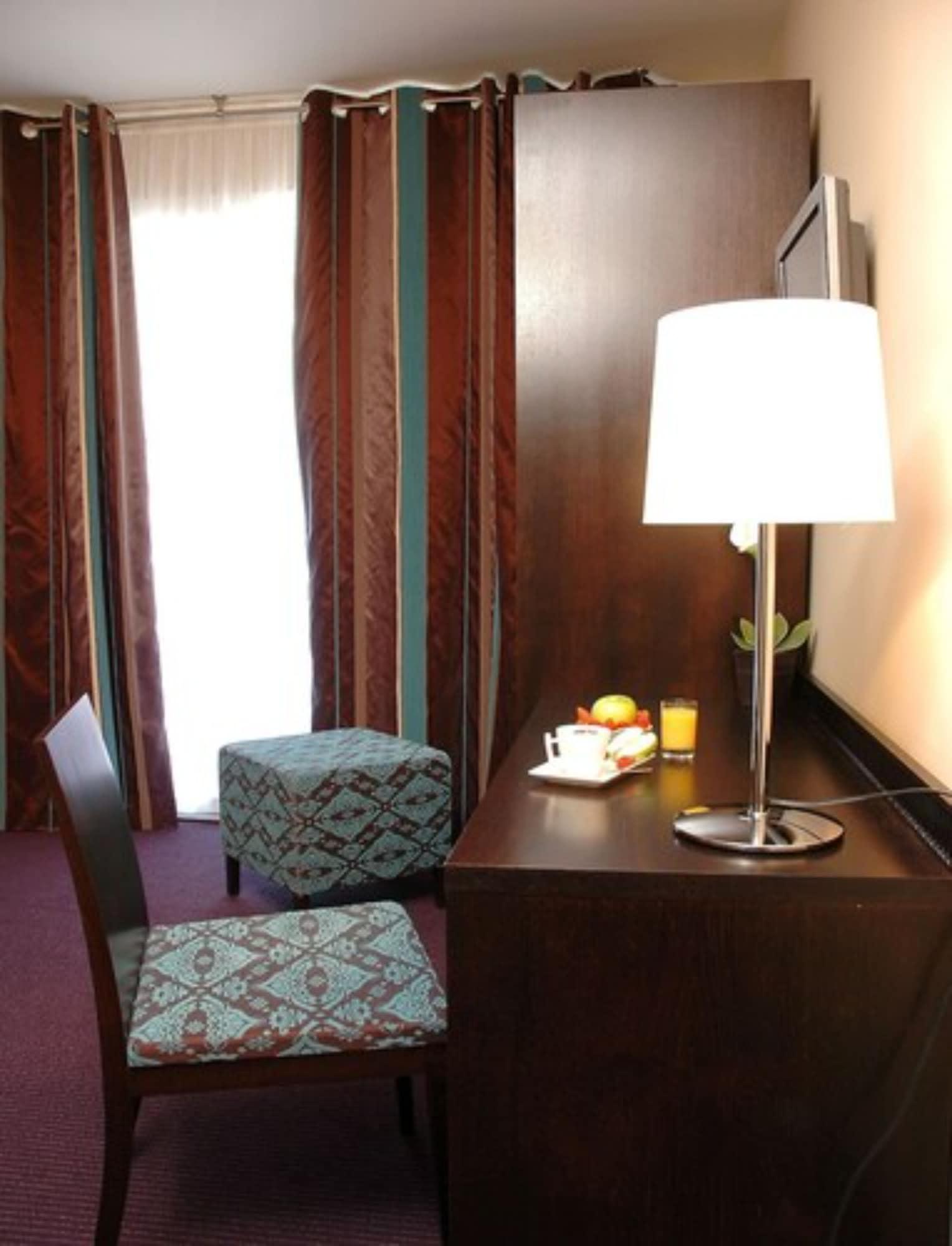 Ibis Styles Sur Hotel 3*