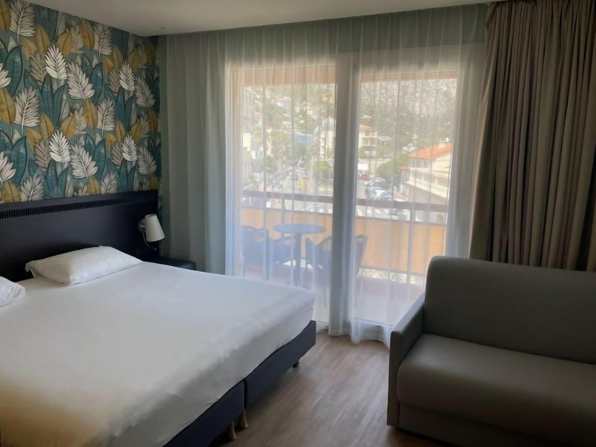 Ibis Styles Sur Hotel